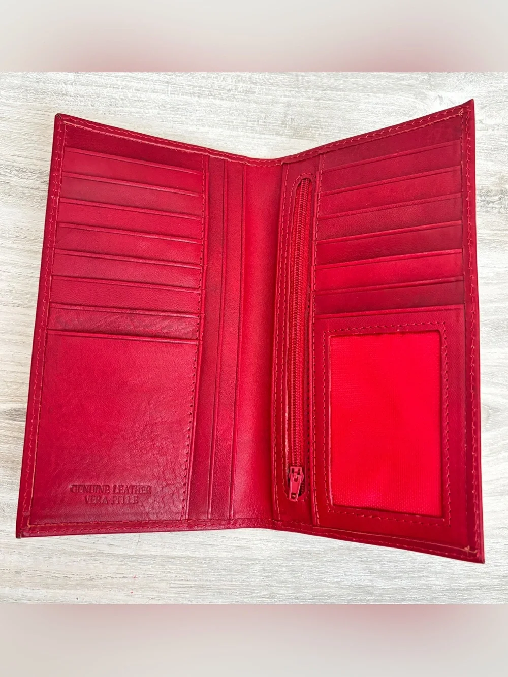 Vere Pelle color red